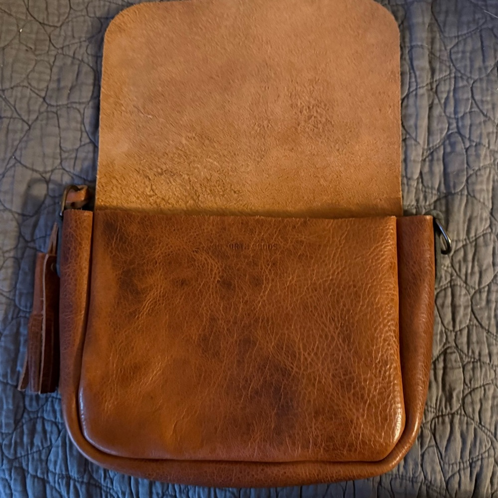 Go Forth Goods Small Kindle Satchel in Peanut Bison - Picture 4 of 11